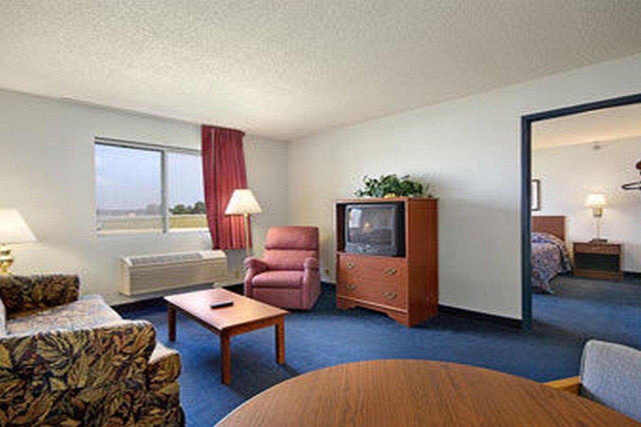 Red Roof Inn Auburn Zimmer foto